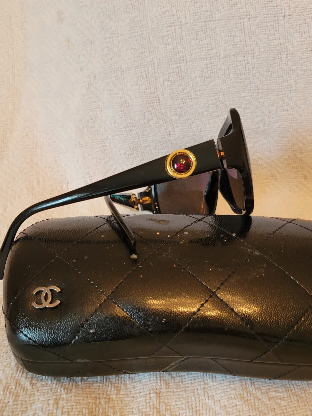 Chanel Black Oversized Women's Sunglasses - Picture 3 of 9